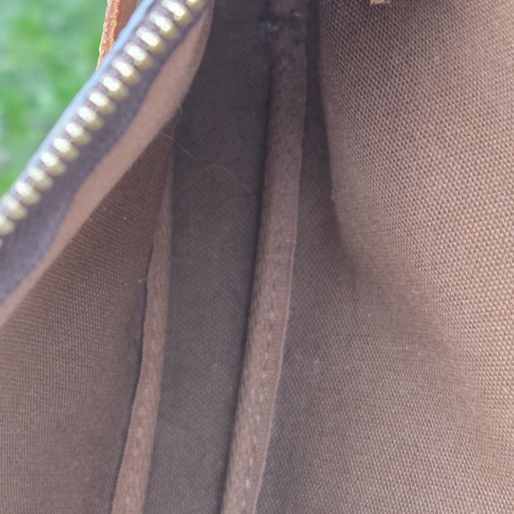 Louis Vuitton Monogram Pochette Shoulder/wristlet - Picture 6 of 8